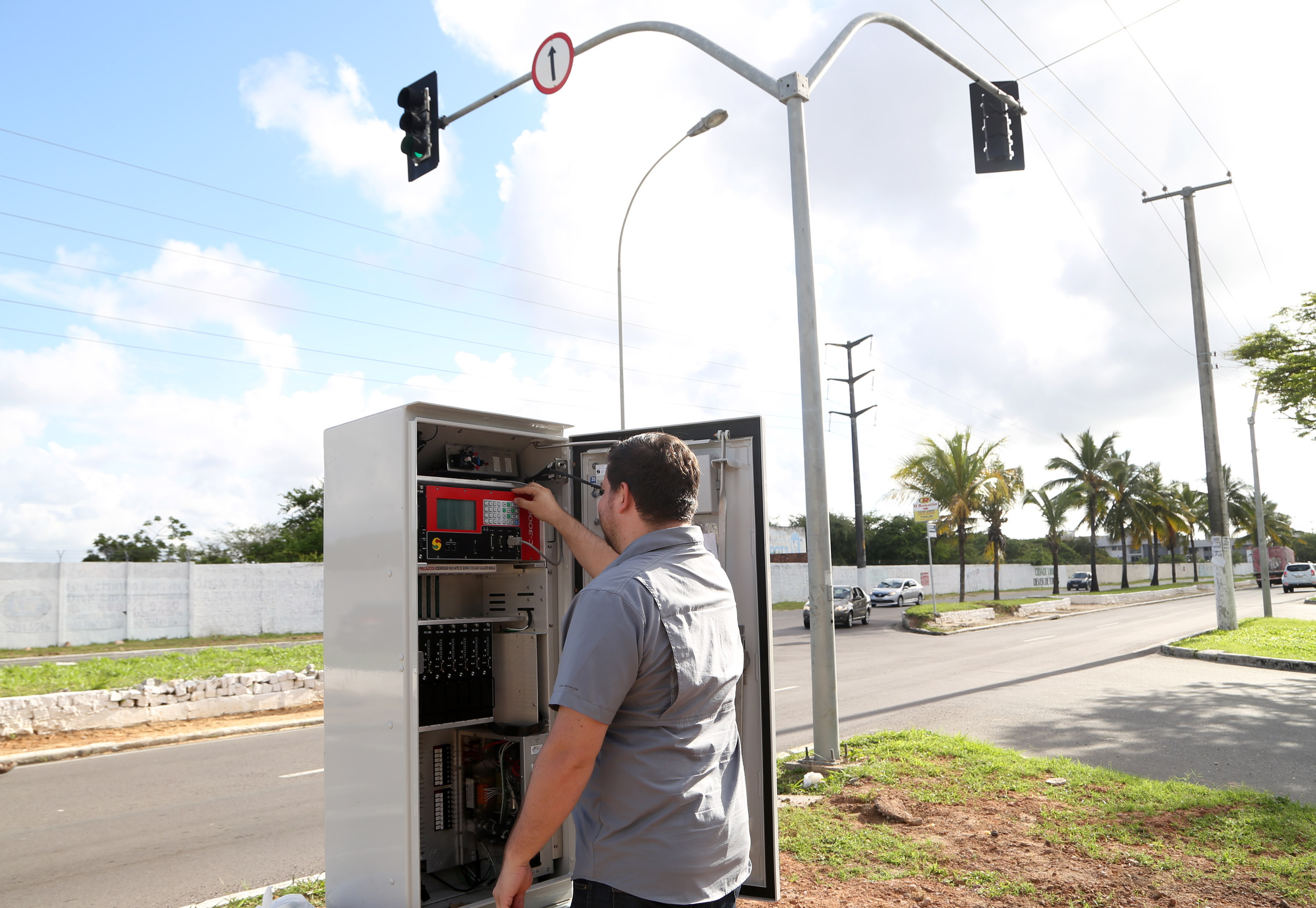 Semaforização inteligente otimizará trânsito em Aracaju - SMTT Aracaju